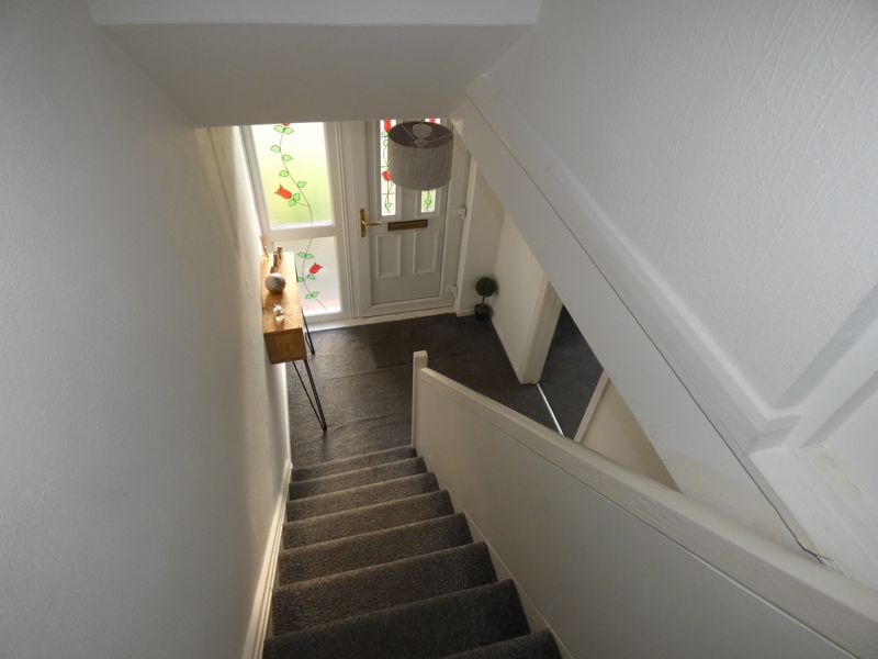 Entrance Hallway- click for photo gallery